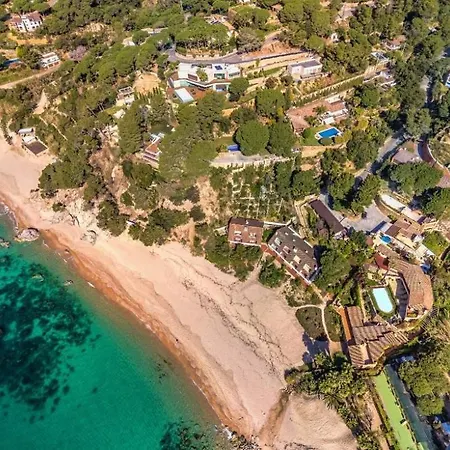 Casa vacanze Sea Breeze Lux House - Private Pool & Aircon *